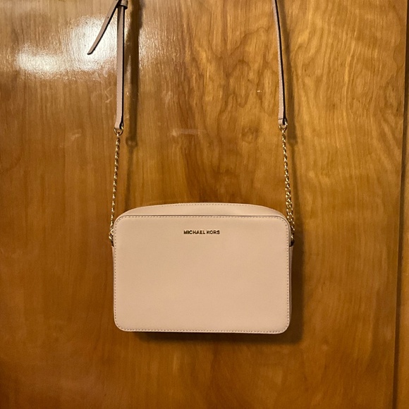 MICHAEL KORS LARGE EAST WEST CROSSBODY PINK NWOT - Picture 2 of 5